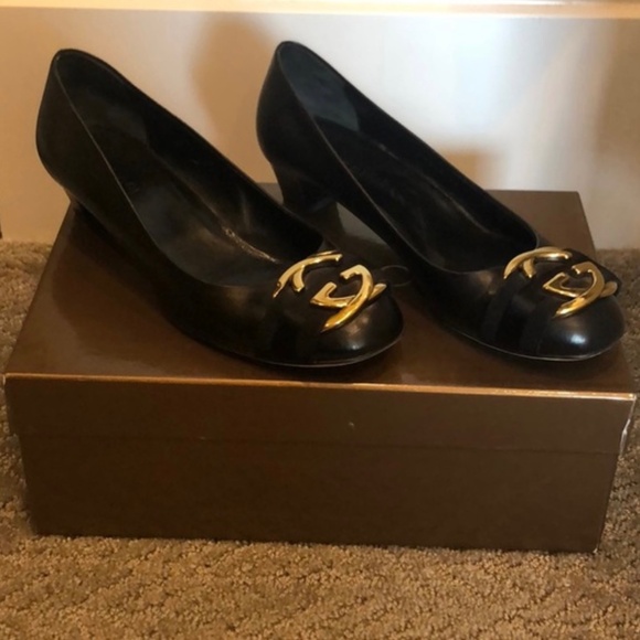 Gucci Black Kitten Heel  with Gold hardware - Picture 2 of 2
